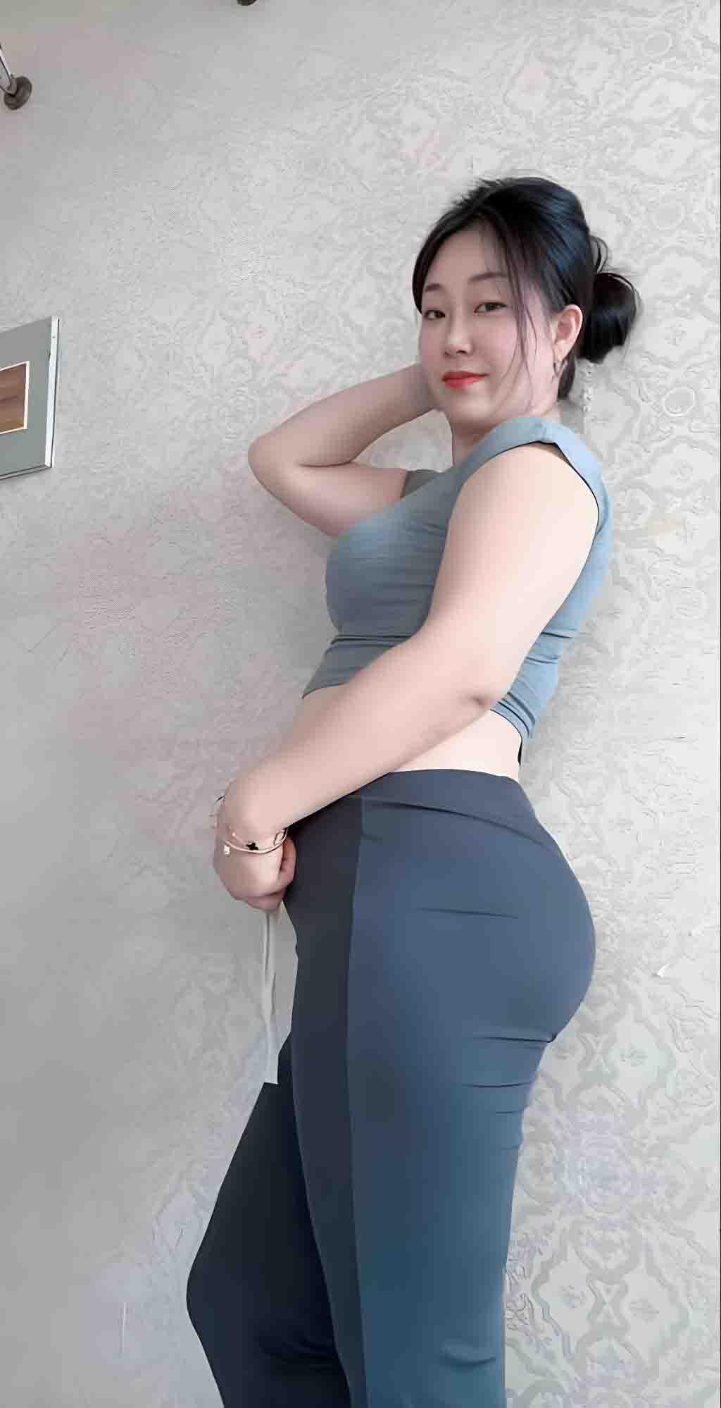 推特巨乳网红【幼幼酱】高额打赏定制福利流出，爆乳黑丝诱惑骚舞