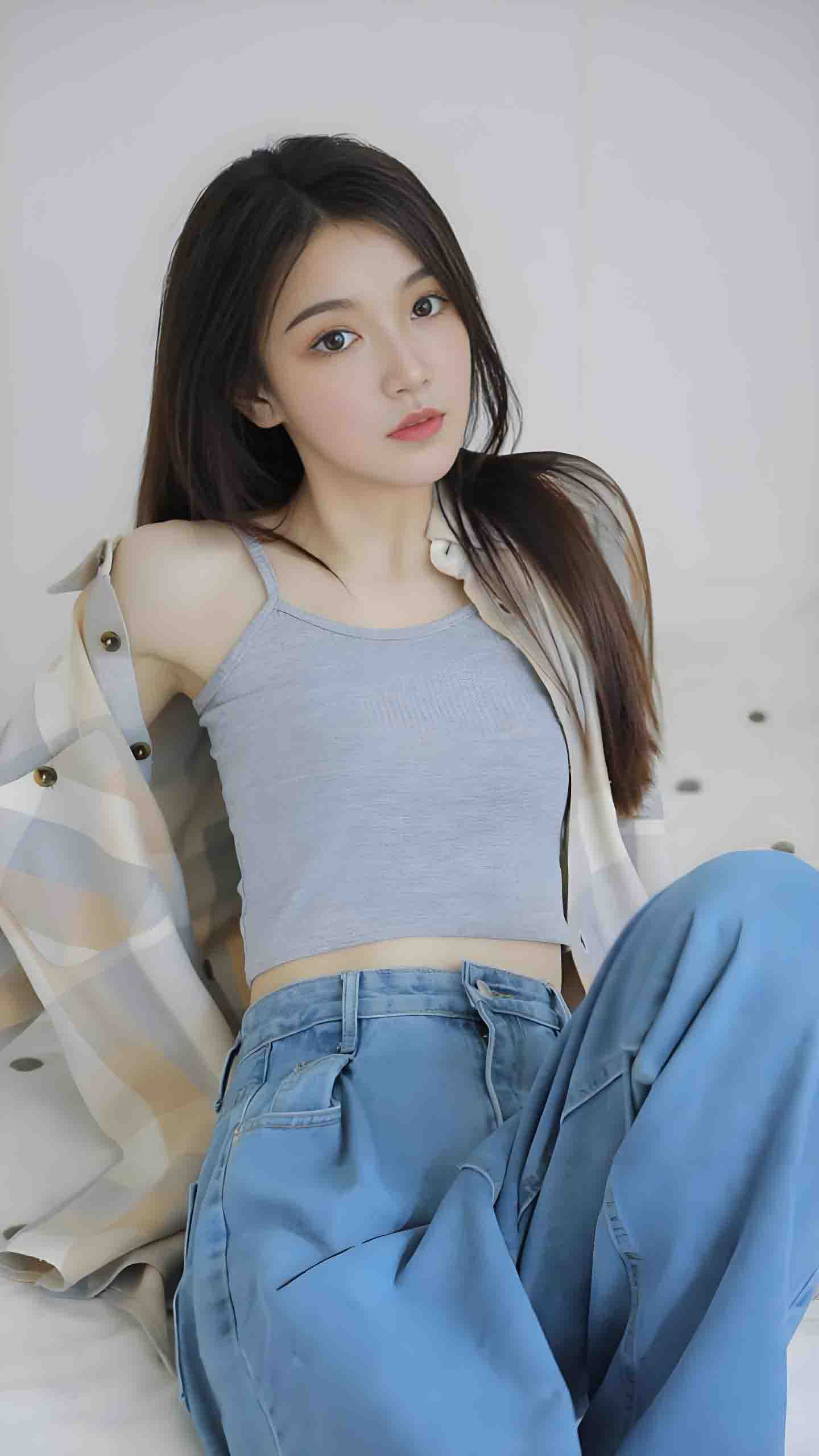 抖音225W粉丝女网红 鱼神 福利视频曝光 妹子车上搔首弄姿诱人至极 抖音225W粉丝女网红 鱼神 福利视频曝光 妹子车上搔首弄姿诱人至极